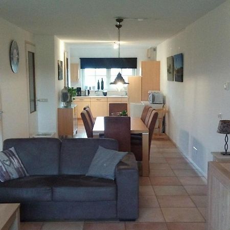 Uut In Thuus 21A Apartment Buren  Luaran gambar
