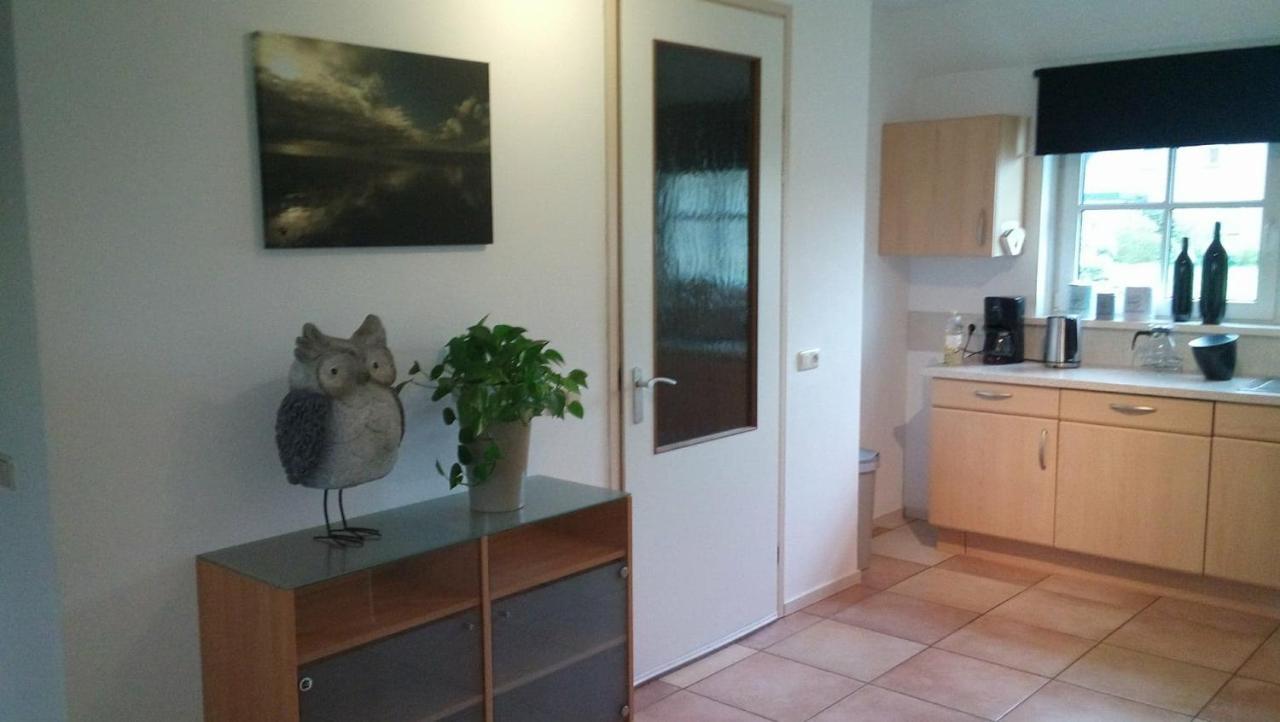 Uut In Thuus 21A Apartment Buren  Luaran gambar